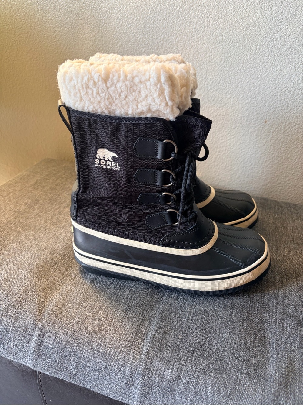 Sorrel Carnival Waterproof Snow Boots, Size 7, Black